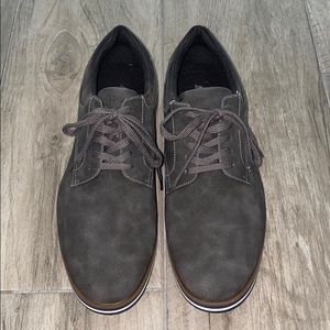 Brand new ALDO Men’s lace up shoe